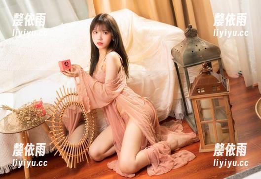 果咩酱w 看到果咩酱w礼服的这张图片,我已经默默构思剧本了,必须分享一下!