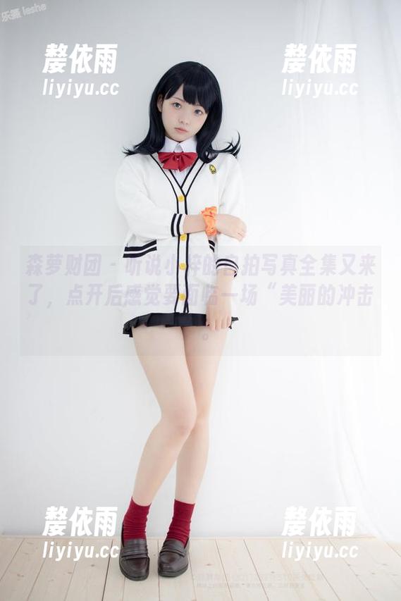 森萝财团 - 听说小梓的自拍写真全集又来了，点开后感觉要面临一场“美丽的冲击”。