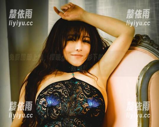 樱晚gigi 免费图册上线,樱晚gigi那衣衫下的柔情,别来碰我心弦哦!