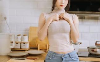 当汪知子在浴缸里，cos与美图相遇的小尴尬