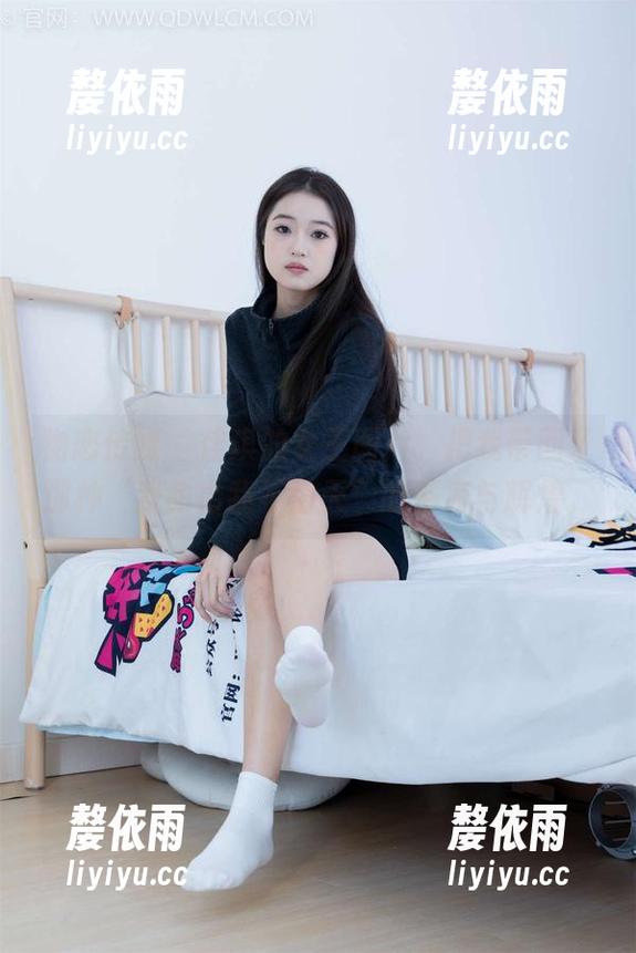 物恋传媒 - 佳琪的女王图片，把我带回了那种“我命由我不由天”的苍凉与辉煌。