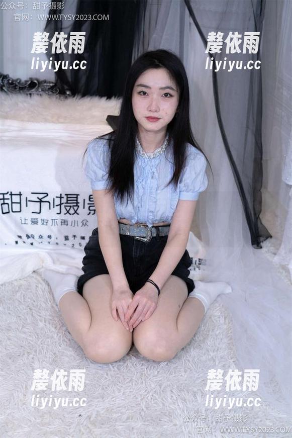 甜予摄影-齐齐 甜予摄影 - 图片中的齐齐:脚尖上的轻盈与自在,裸足漫步