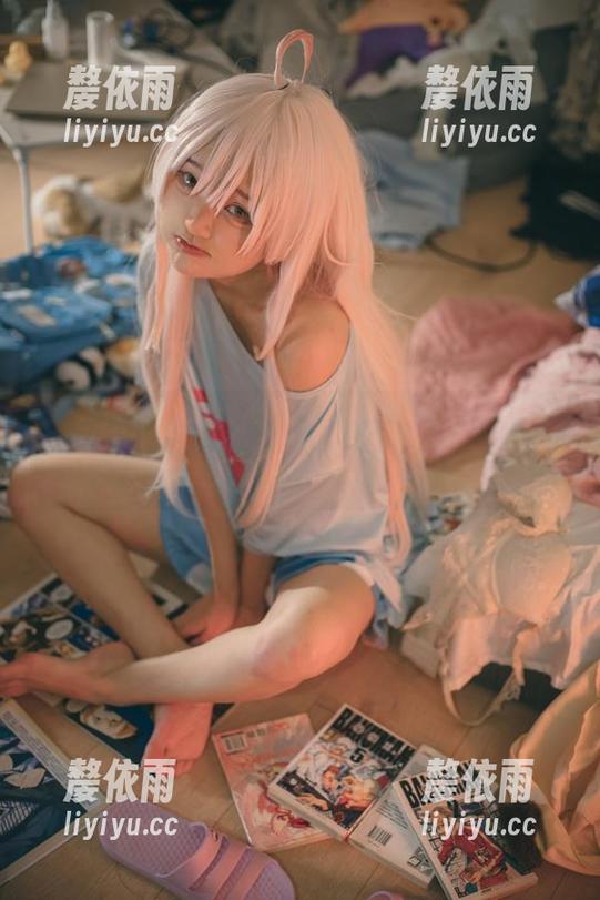 最新图包，神沢永莉的绫蛋糕裙吊带袜汐，俨然成了我心中小偶像的最佳造型。