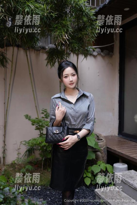 秀人网 - z杯悠悠的连体衣：图包里的童趣，别告诉我你就不想试试！