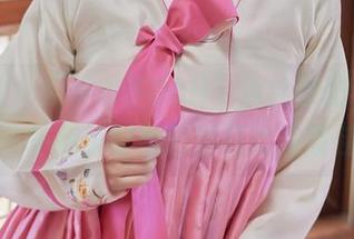 秀人网 – “养乐多Doll”灰丝原图，适合各位在午后茶时默默赞叹的清新佳品。