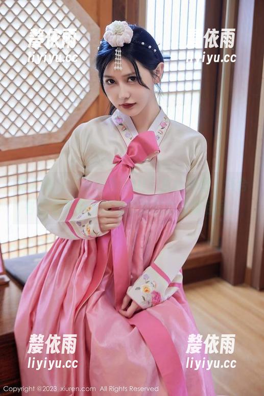 秀人网-养乐多Doll 秀人网 - “养乐多Doll”灰丝原图,适合各位在午后茶时默默赞叹的清新佳品。