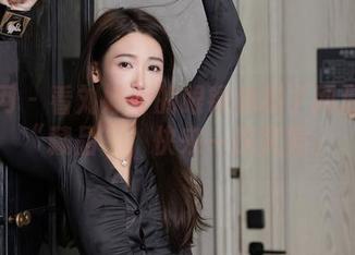 秀人网 – 看刘婷婷的眼镜像极了网盘里的“藏品”，快来一探究竟。