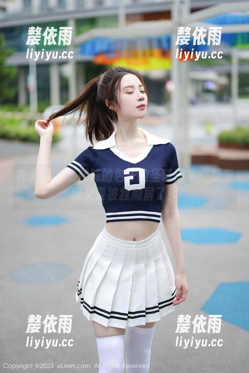 秀人网 - 奶茶味的包子的圣诞图集：朋友圈又要被我刷屏了！