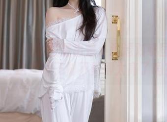 秀人网 – 从原图看出是小逗逗对泰国的爱…可这些椰子树不觉得太高了吗？