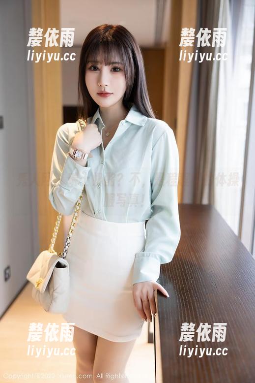 秀人网 - 瑞士奶酪？不，是程程程的体操服写真！
