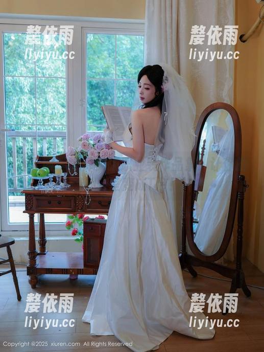 秀人网 - 龙泽美曦职业装作品集：让你的办公室变成T台！