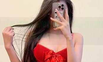 微密圈 – 这组原图背后的秘密，纪念小小v的秘书生涯竟是如此诱人。