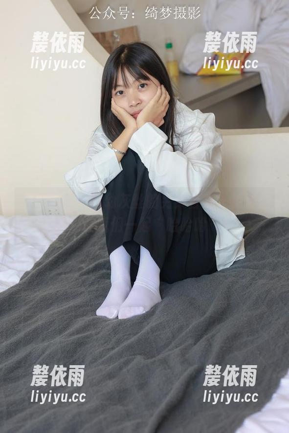 绮梦摄影 - 幼幼灰丝的另类合集，免费血拼，让我们一起“哈哈哈”！