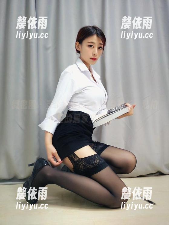 微密圈 - 当羊小雪juvia变身舰长：私拍里的居家大冒险