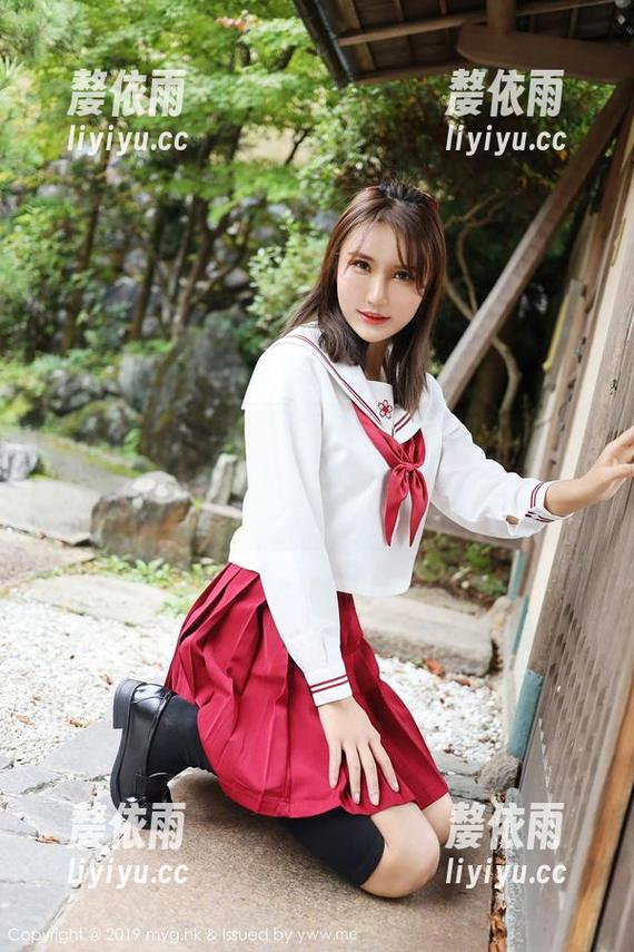 美媛馆-唐琪儿Beauty 美媛馆 - 唐琪儿Beauty黑白合集更新,感觉好像黑白电影里的女主,随意又大方。
