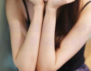 美媛馆 – 美图中的黑白，徐cake是最会调色的人？这个图包我打算好好研究下！