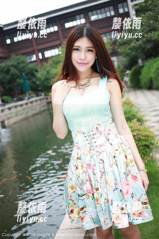 美媛馆 - 美图来了，温心怡的牛仔裤简直画风奇特！