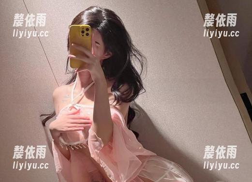 微密圈 - 作品大热，葛征和她的粉色蕾丝又来了！