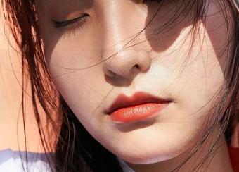 蜜桃社 – 翻看伊琳的空姐全集图片，这种气氛让我总是在想……要不要换个工作？