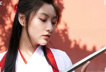 蜜桃社 – 初月的女神套图，下载跪求就行吧？！