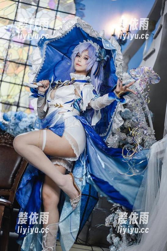 这写真不一般，蜜汁猫裘的兔女郎透露着隐秘又微妙的情感