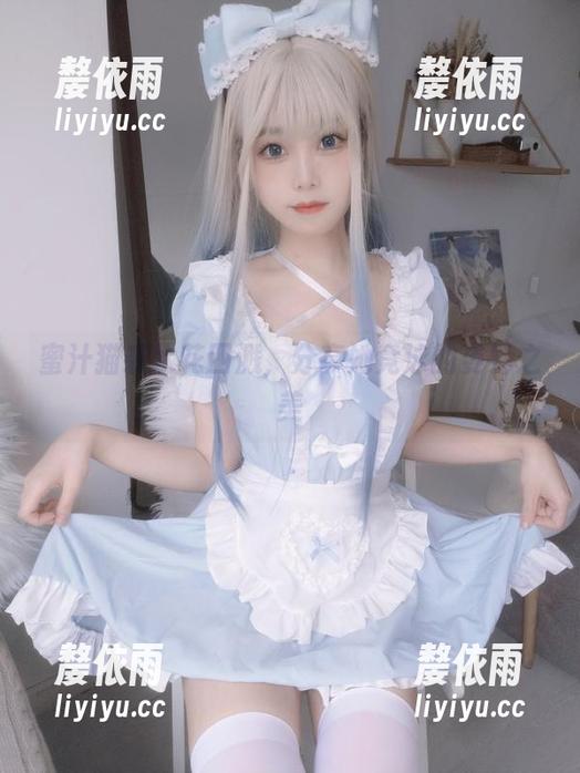 蜜汁猫裘水花四溅，分享她竞泳的姿势之美