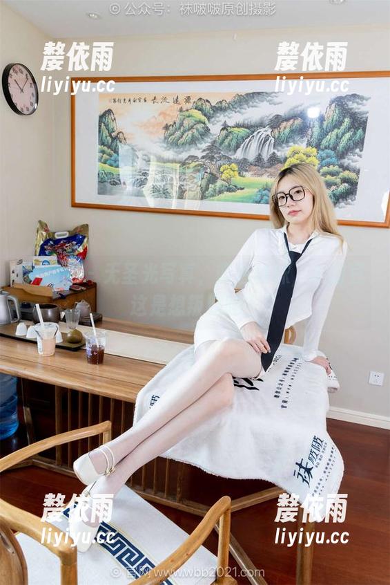 袜啵啵-小甜豆 袜啵啵 - 无圣光写真,蓝色丝袜,小甜豆这是想叛变吗?