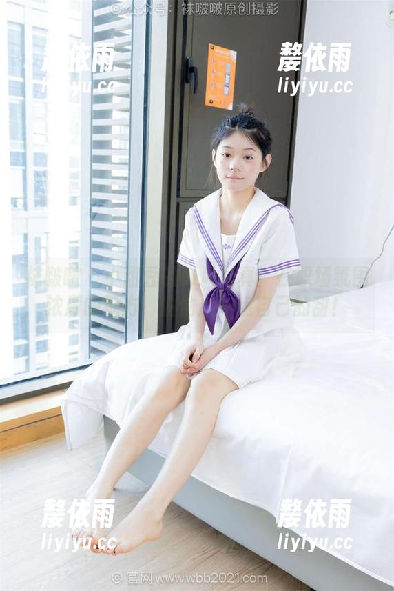 袜啵啵 - 小甜豆的ol风写真：在职场氛围浓厚的地方，偷偷加一点自己的甜！