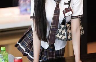 语画界 – 精选粉色剧情，让绯月樱_Cherry带你原图游一圈