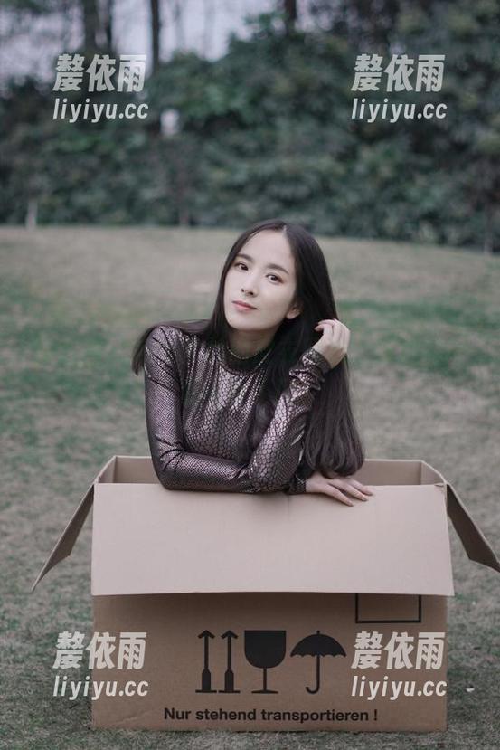 辣妈女神 微密圈 - 辣妈女神的皮衣图集,跟别的写真有啥不同?