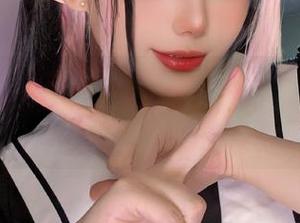哇，阿九从不咕咕默默又放出了美腿原图，实力辣眼睛，我在这里捂住眼睛…