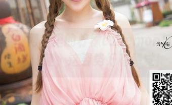 青豆客 – 网盘里的柠檬c_lemon与女神写真：哇，这姿势好有感觉！
