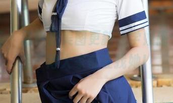 青豆客 – 赵伊彤美图更新，学姐感十足，怪不得大家都在找她！