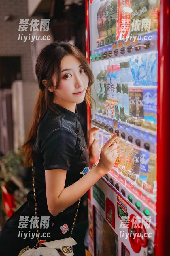 黑川 黑川的写真来了,兔女郎与獒犬本,你能分得清哪个是主角吗?